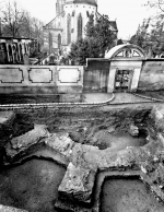 Gotický chór baziliky sv. Petra a Pavla odkrytý archeologickým
výzkumem v roce 1968. Foto A. Klaibl (Nechvátal 2004).